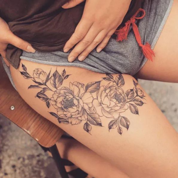 Classic Black And Grey Peony Flowers Tattoo On Right Thigh