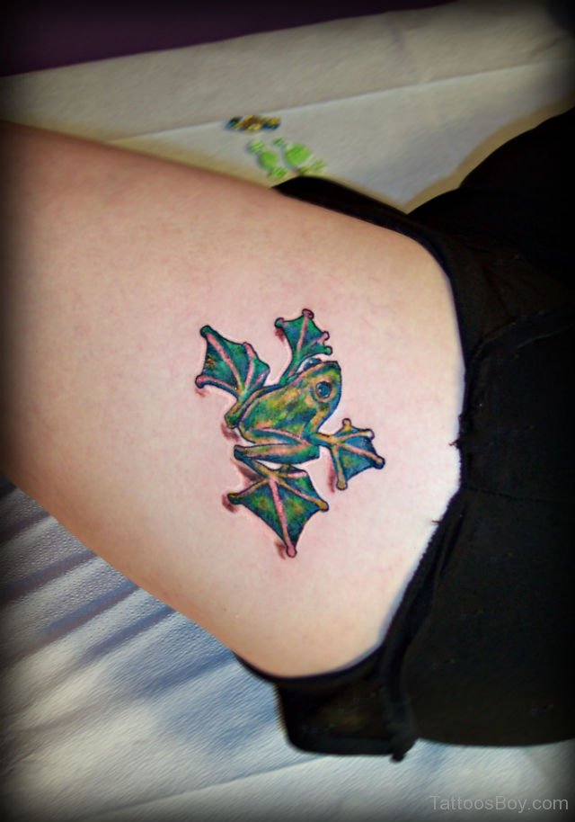 Green Frog Tattoo On Side Thigh