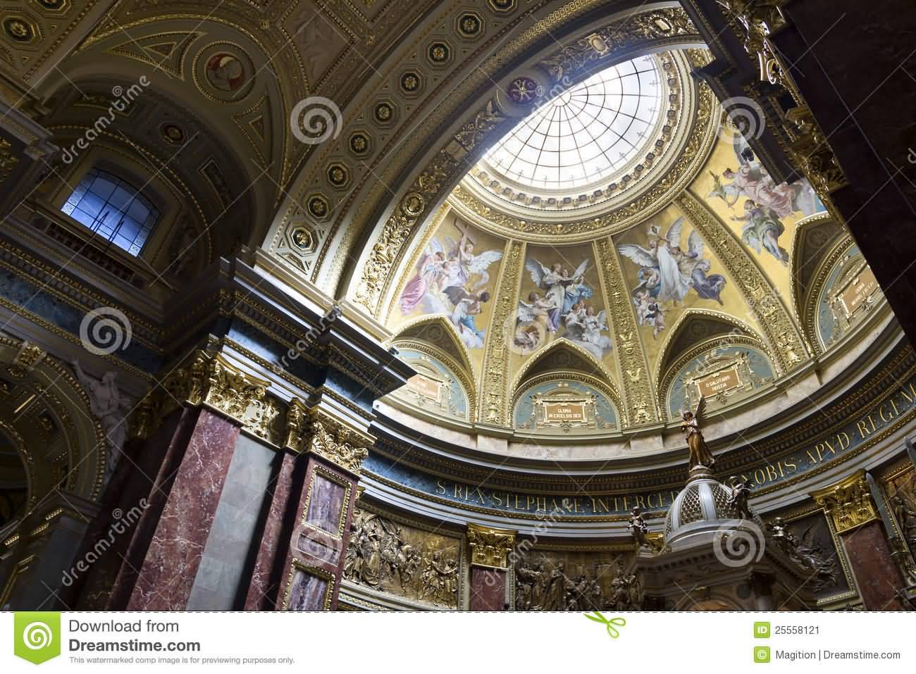 Incredible Inside View Of The St. Stephen’s Basilica
