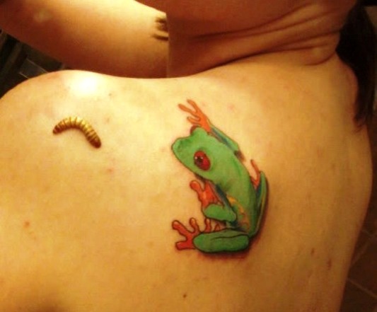 Left Back Shoulder Green Frog Tattoo Ideas For Girls