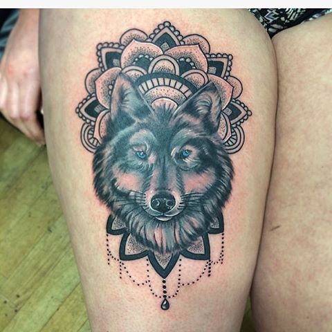 Mandala Wolf Tattoo On Girl Thigh