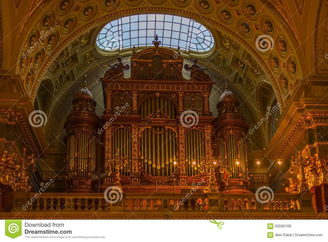 Organ Inside The St. Stephen's Basilica
