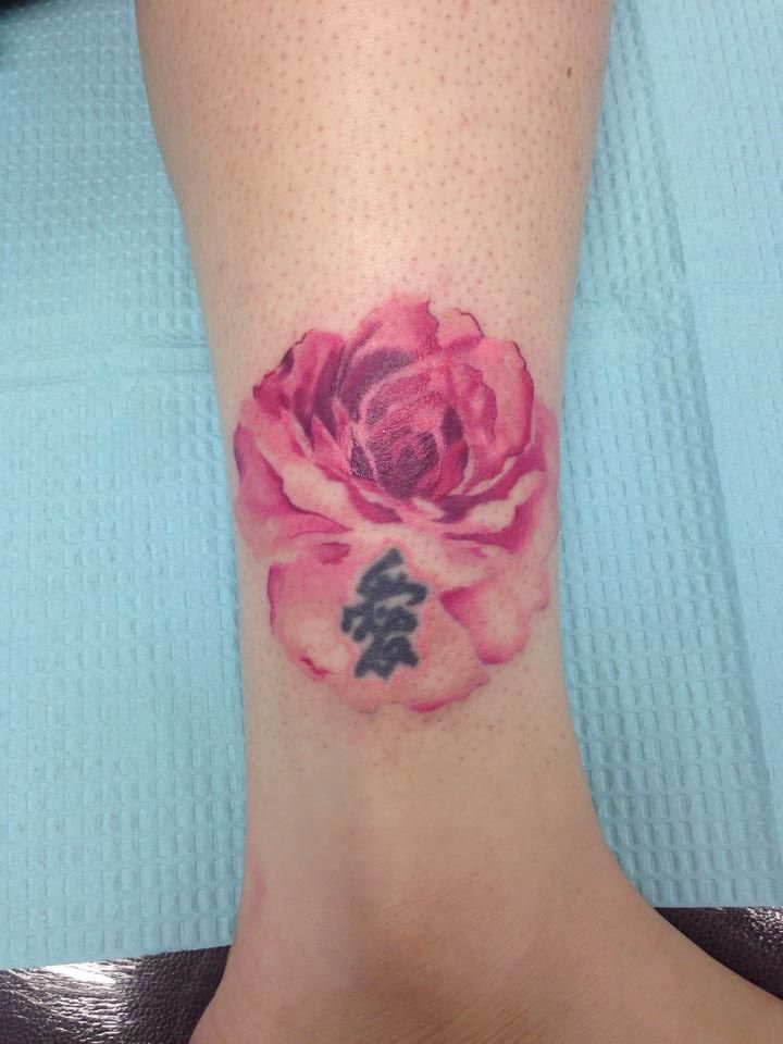 Pink Ink Watercolor Peony Flower Tattoo On Right Leg