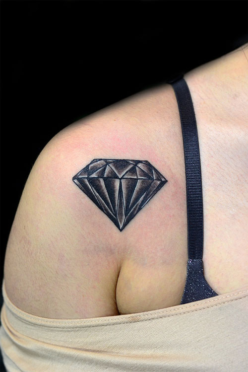 Realistic Black Diamond Tattoo On Right Shoulder