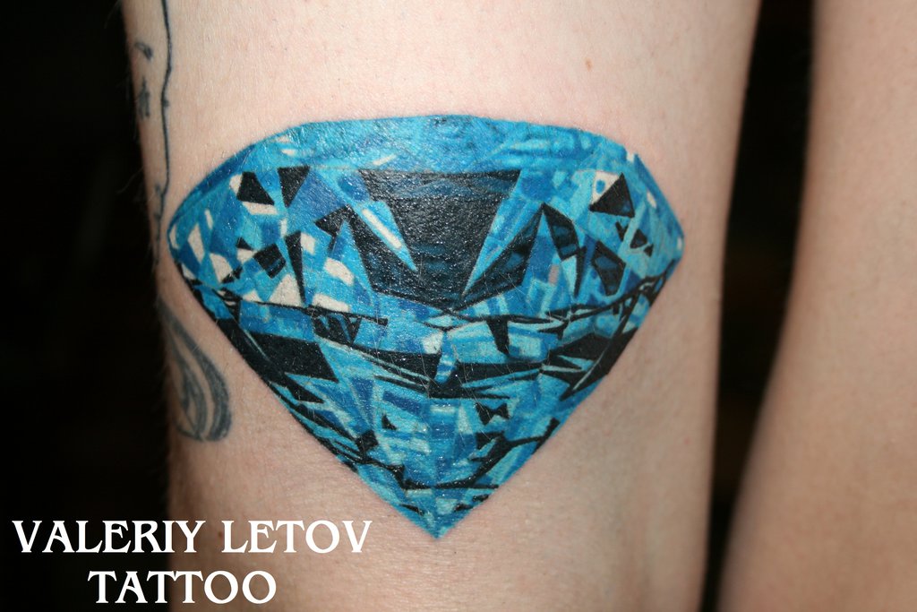 Realistic Blue Diamond Tattoo Image