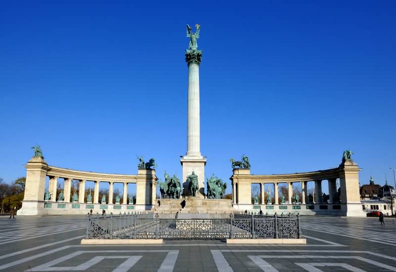 The Heroes Square In Budapest View