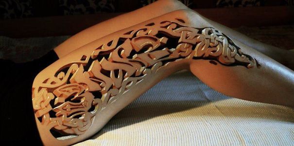 Unique 3D Design Tattoo On Right Side Thigh