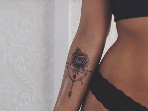 Black Ink Arrow With Rose Tattoo On Right Forearm