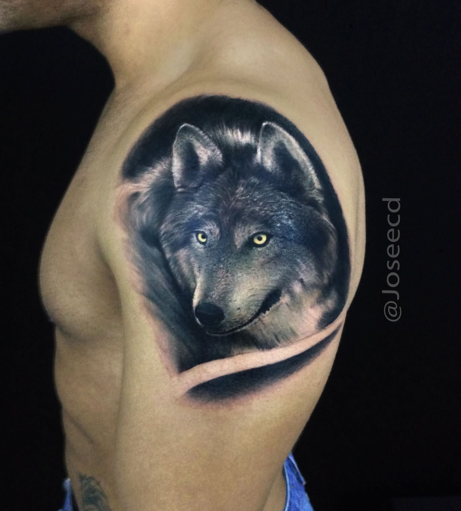Black Ink Wolf Head Tattoo On Left Shoulder