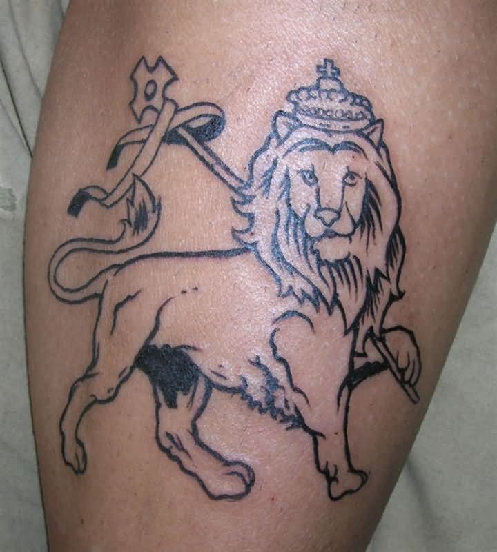 Black Outline Lion Tattoo Design For Leg Calf