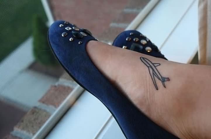 Cool Black Outline Airplane Tattoo On Right Foot