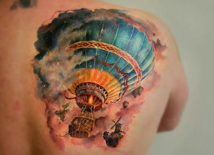 Realistic Hot Air Balloon Tattoo On Right Back Shoulder