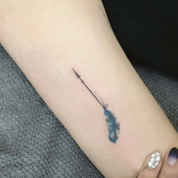 Small Feather Arrow Tattoo Design For Girl Sleeve