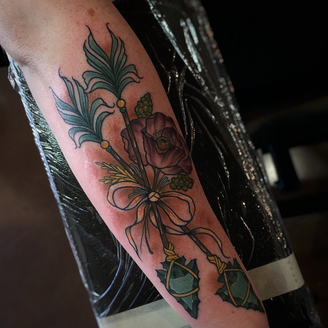 Traditional Arrow With Flower Tattoo On Right Arm