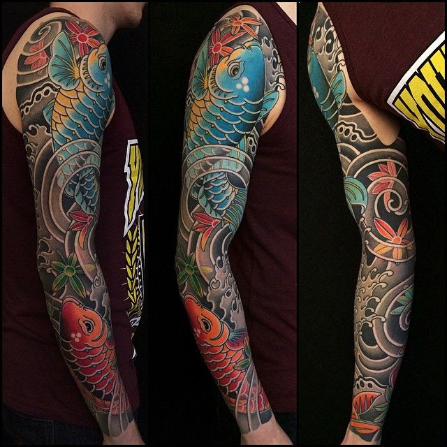 Traditional Asian Koi Fishes Tattoo On Right Full Sleeve