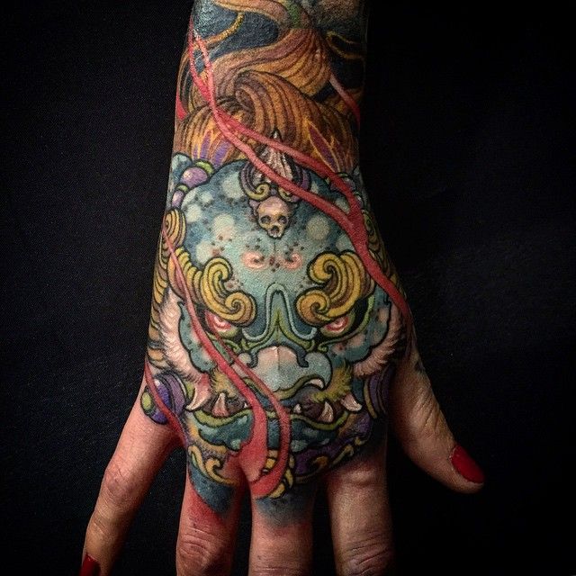 Traditional Foo Dog Head Tattoo On Man Right Hand By Tristen Zhang