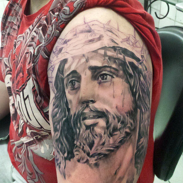 Black And Grey 3D Jesus Head Tattoo On Left Shoulder