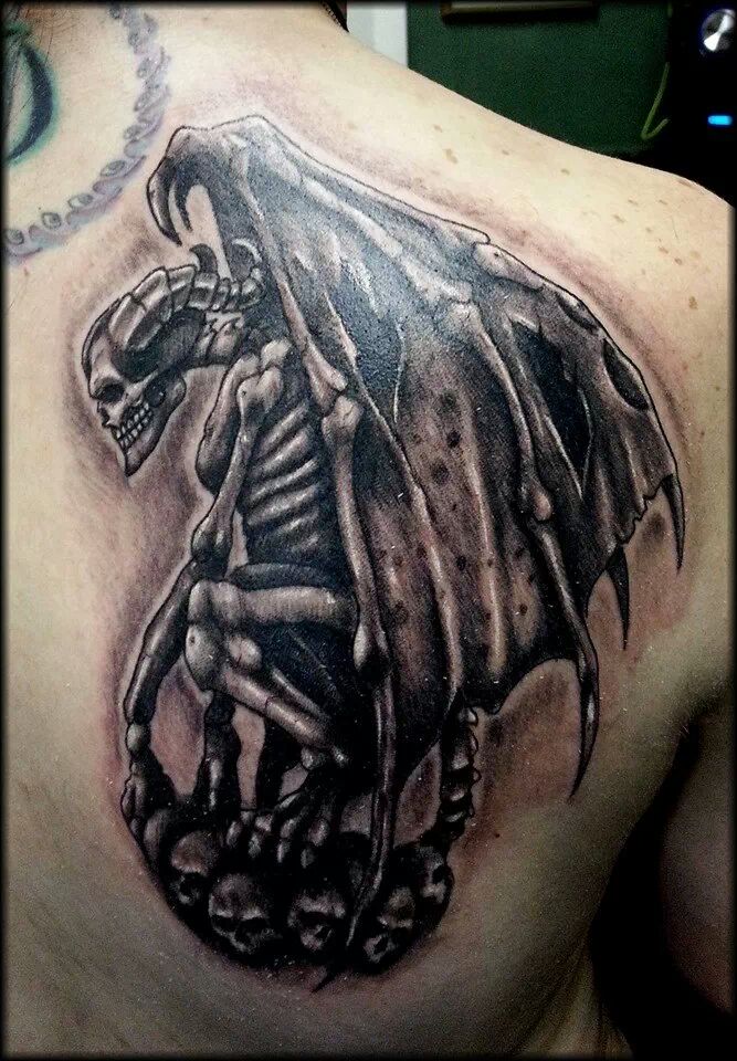 Black Ink Gargoyle Skeleton Tattoo On Man Right Back Shoulder