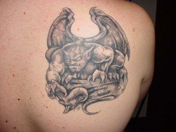 Black Ink Gargoyle Tattoo On Right Back Shoulder