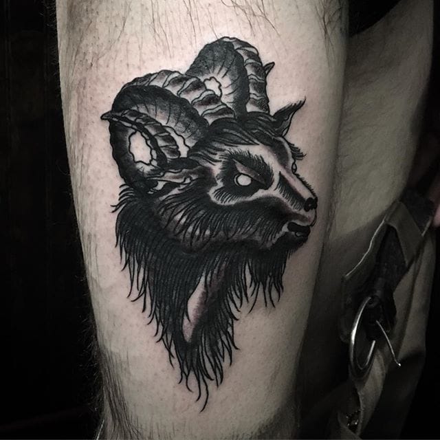 Black Ink Goat Head Tattoo On Right Thigh