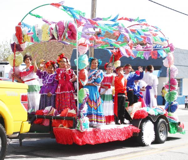 Folkloric Dancers Parade Float During Cinco De Mayo Parade