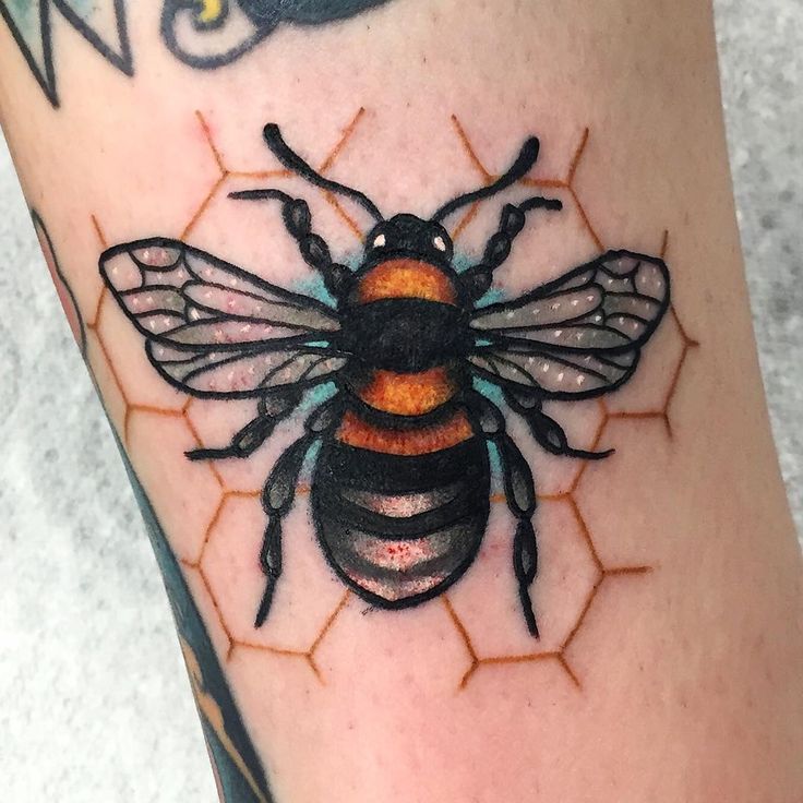 Traditional Bee Tattoo Design For Sleeve
