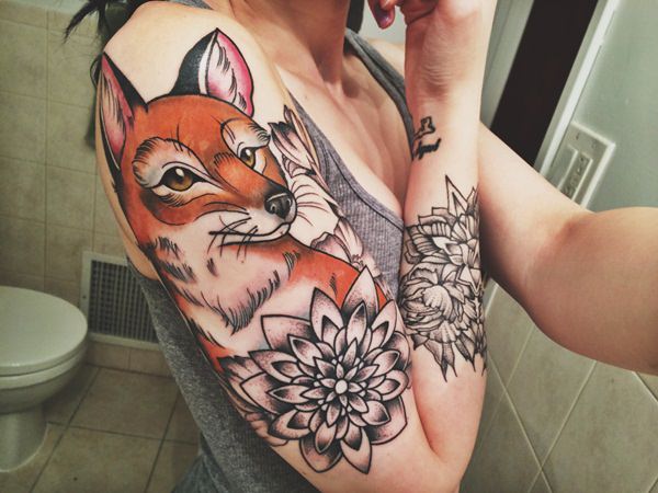 Traditional Fox Head Tattoo On Girl Right Half Sleeve
