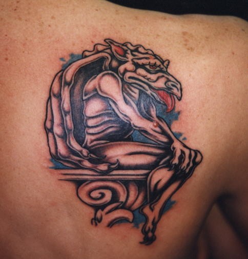 Wonderful Black Ink Gargoyle Tattoo On Man Right Back Shoulder