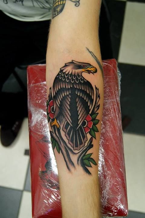 Beautiful Traditional Eagle Tattooed On Left Forearm by Mauro Quaresima