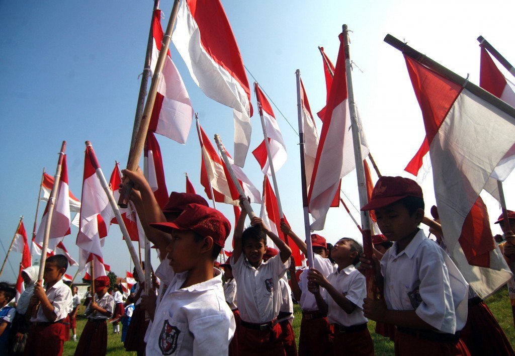 Children Wityh Flags On Indonesian Independence Day Parade