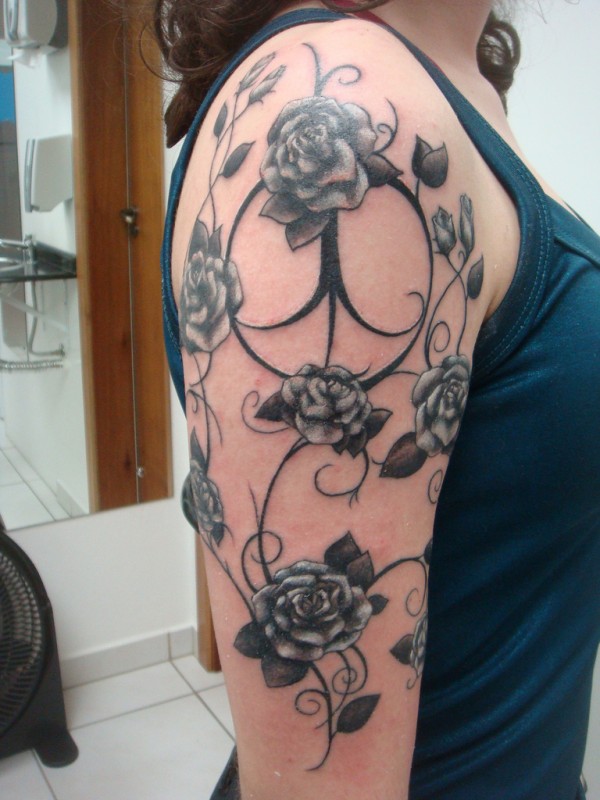 Light Blue Roses Tattoos On Right Half Sleeve