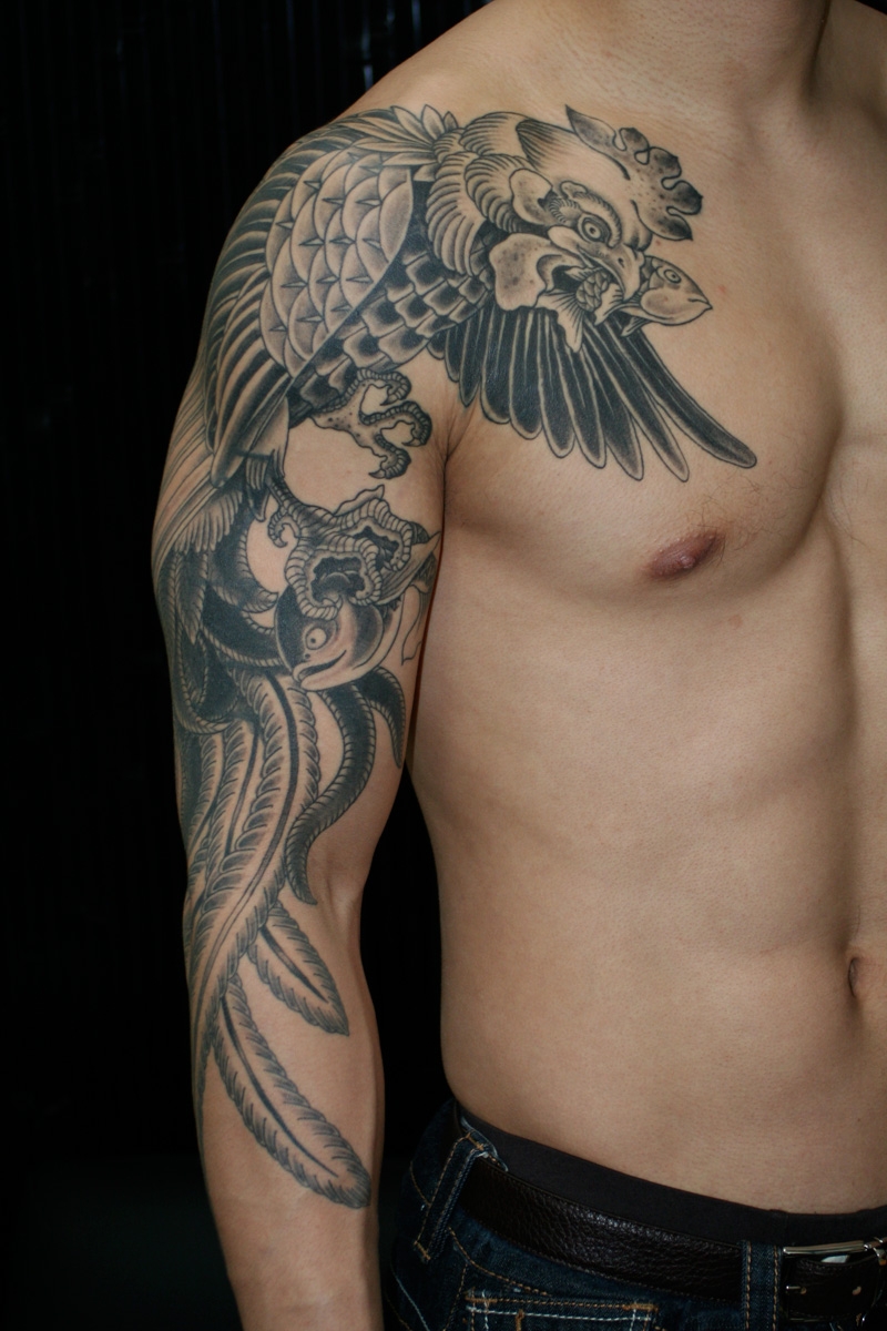 Traditional Eagle Tattoo On Shoulder To Full Sleeve