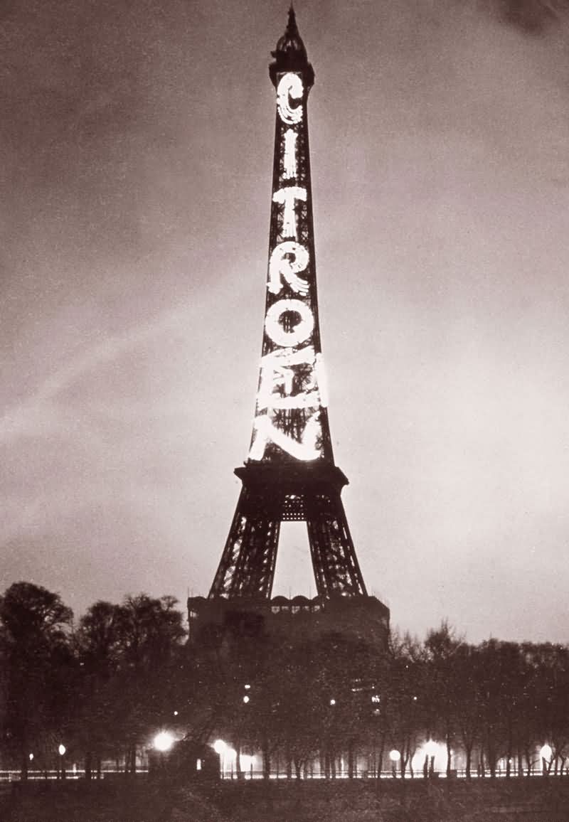 Citroen advertised At Eiffel Tower