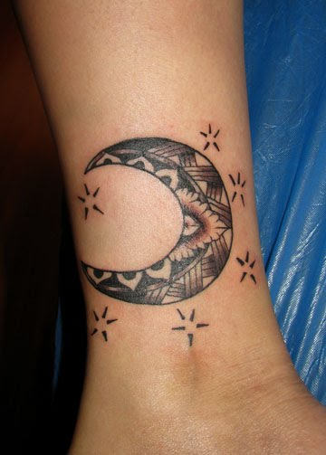 Gothic Moon Tattoo On Leg