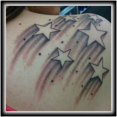 Grey Ink Shooting Stars Tattoo On Right Back Shoulder