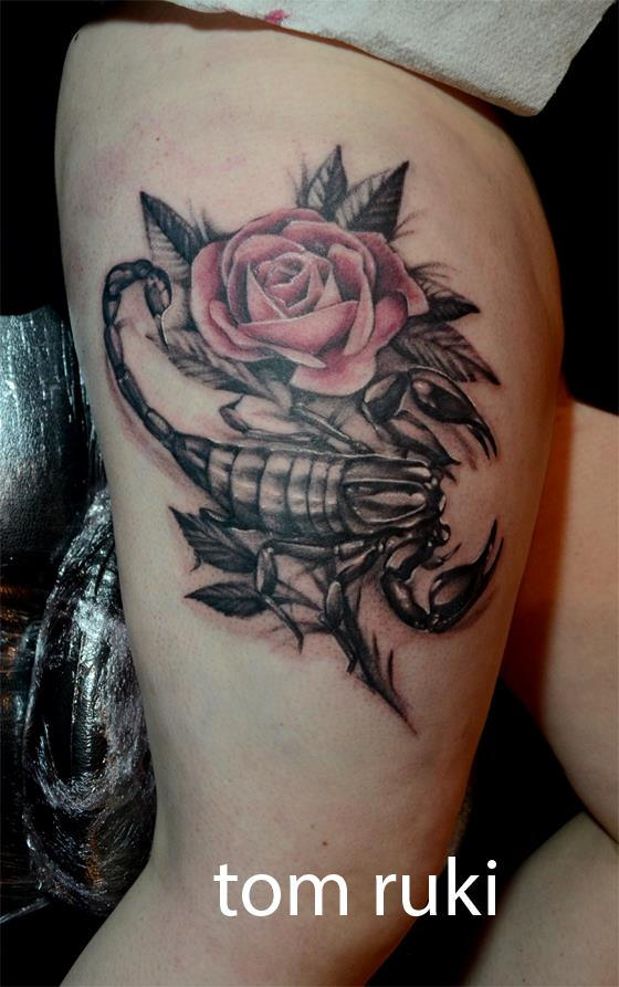Pink Rose and Scorpion Tattoo On Right Thigh by Tom Ruki