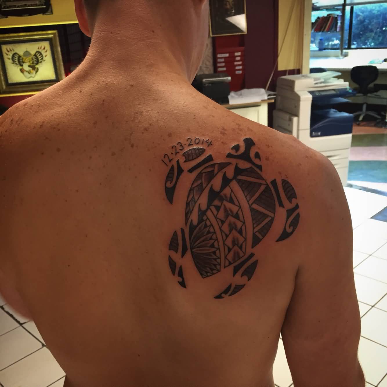 Memorial Polynesian Turtle Tattoo On Right Back Shoulder