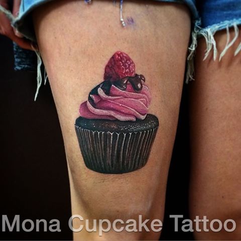 Realistic Cupcake Tattoo On Right Thigh