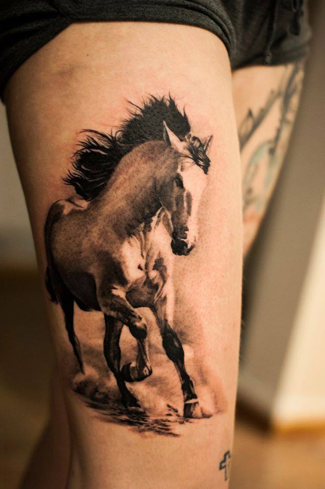Realistic Grey Running Horse Tattoo On Right Thigh