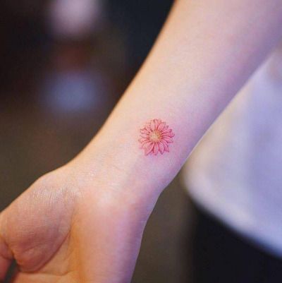 Right Wrist Small Daisy Flower Tattoo