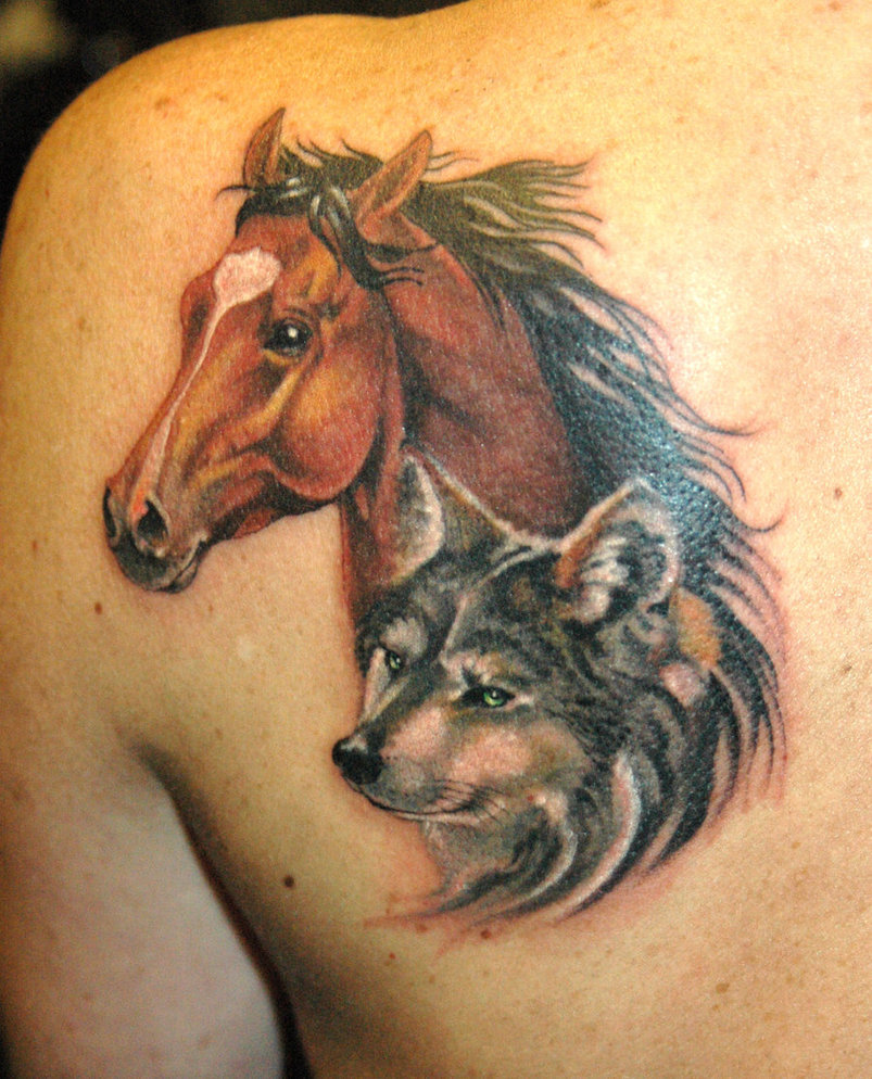 Wolf Head And 3D Horse Tattoo On Left Back Shoulder