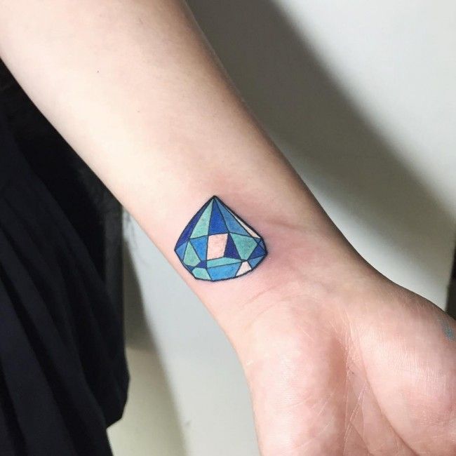 3d Diamond Tattoo On Wrist