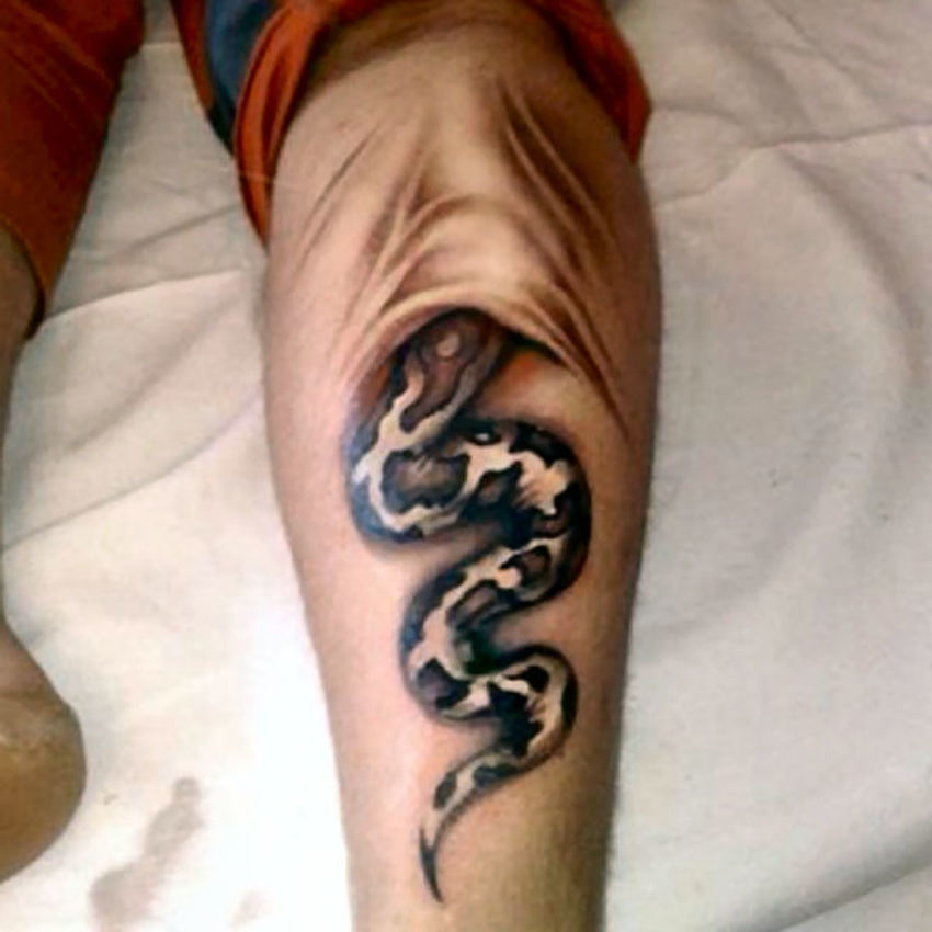3d Sneaky Snake Tattoo On Leg