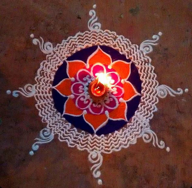 Adorable Rangoli Design For Diwali Decoration