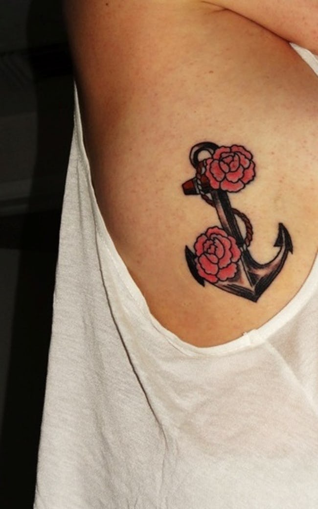 Anchor With Red Rose Flower On side Rib