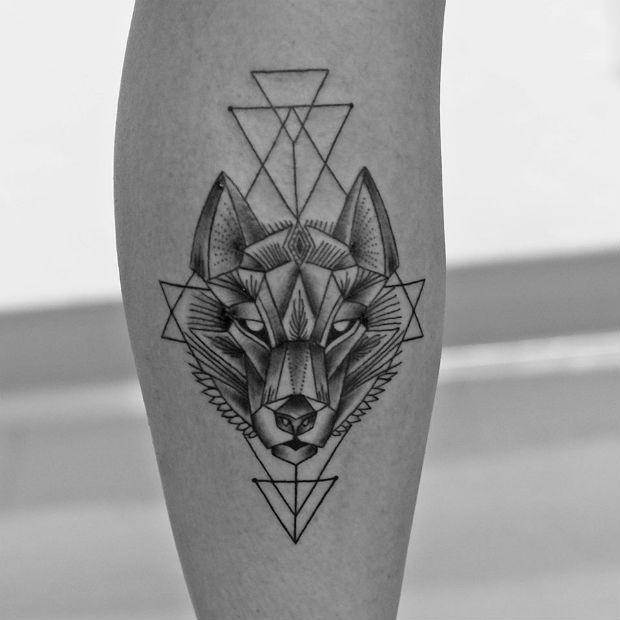 Arm männer wolf tattoo 
