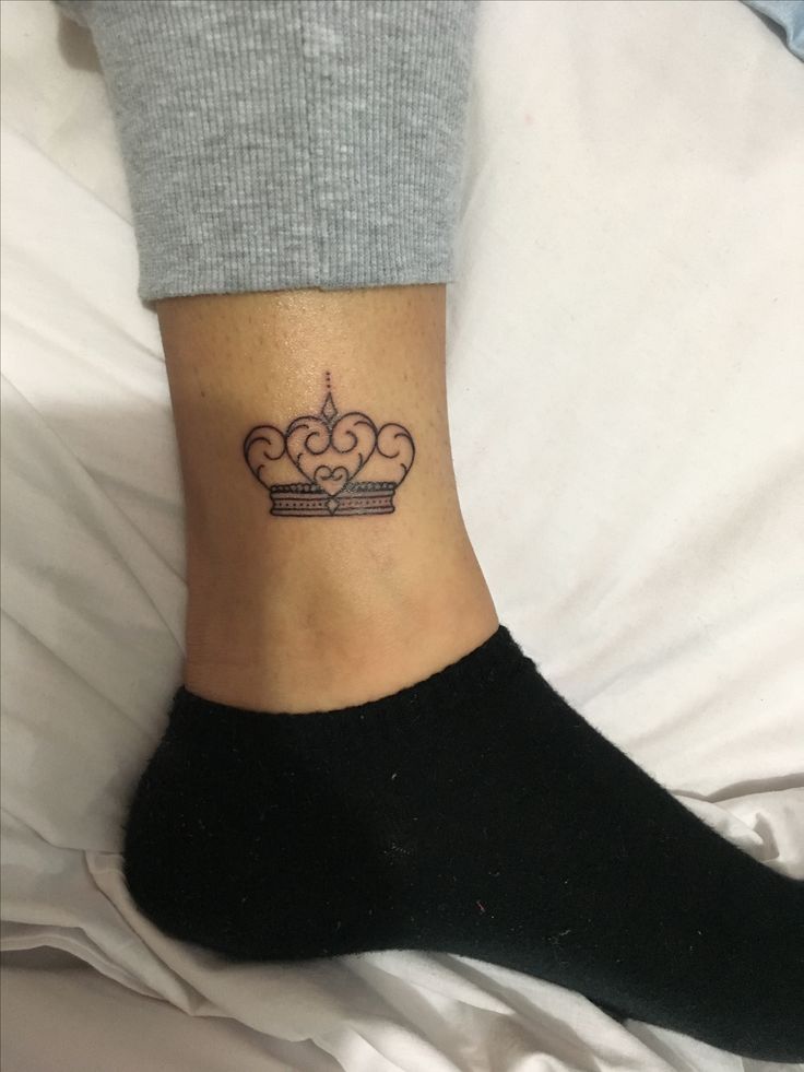Hearts Crown Tattoo On Ankle