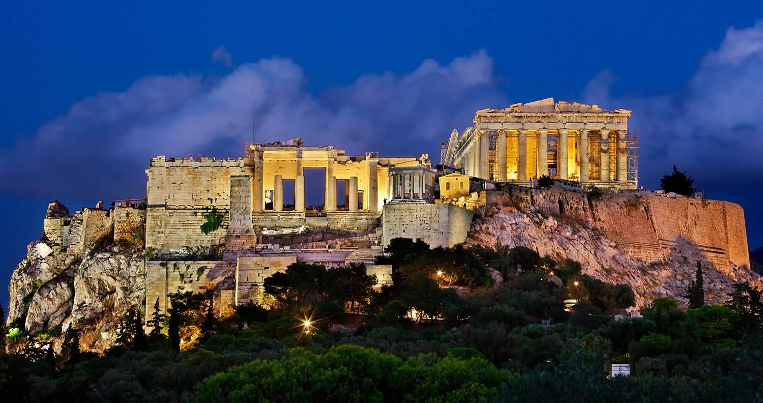 Incredible View Of the Parthenon At Dusk