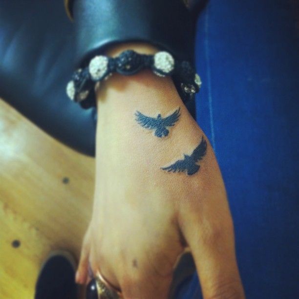 Silhouette Birds Tattoo On hand