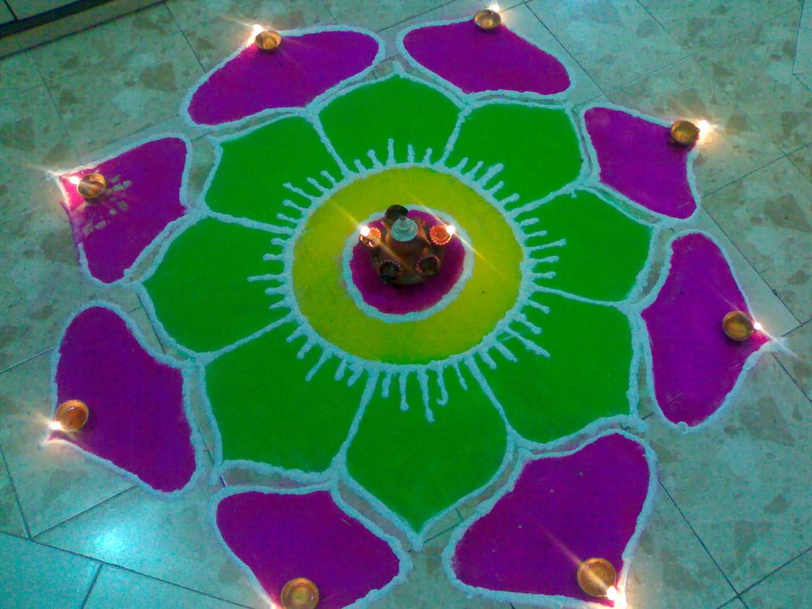 Simple And Beautiful Rangoli Design For Diwali Decoration